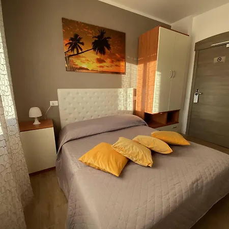 Hotel Del Mar 3*